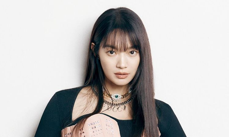 Shin Min-ah in Gucci outfit.